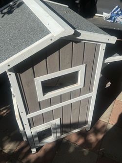 Two story cat house