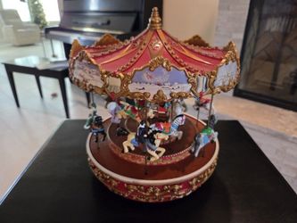 Mr Christmas Triple Deluxe Holiday Musical Carousel