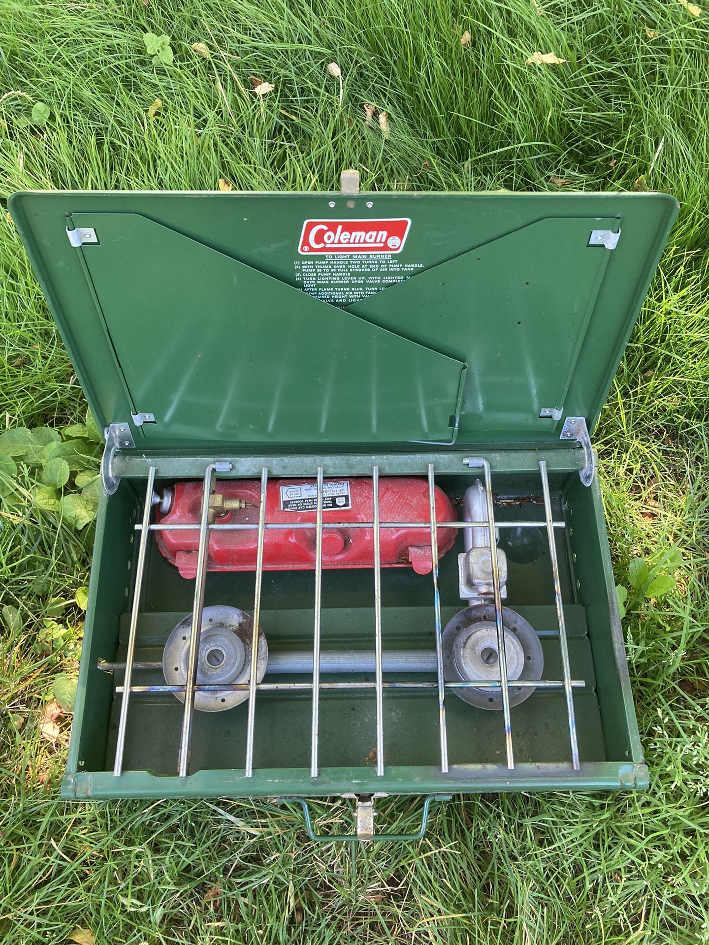 Vintage Coleman 425E Camp Stove