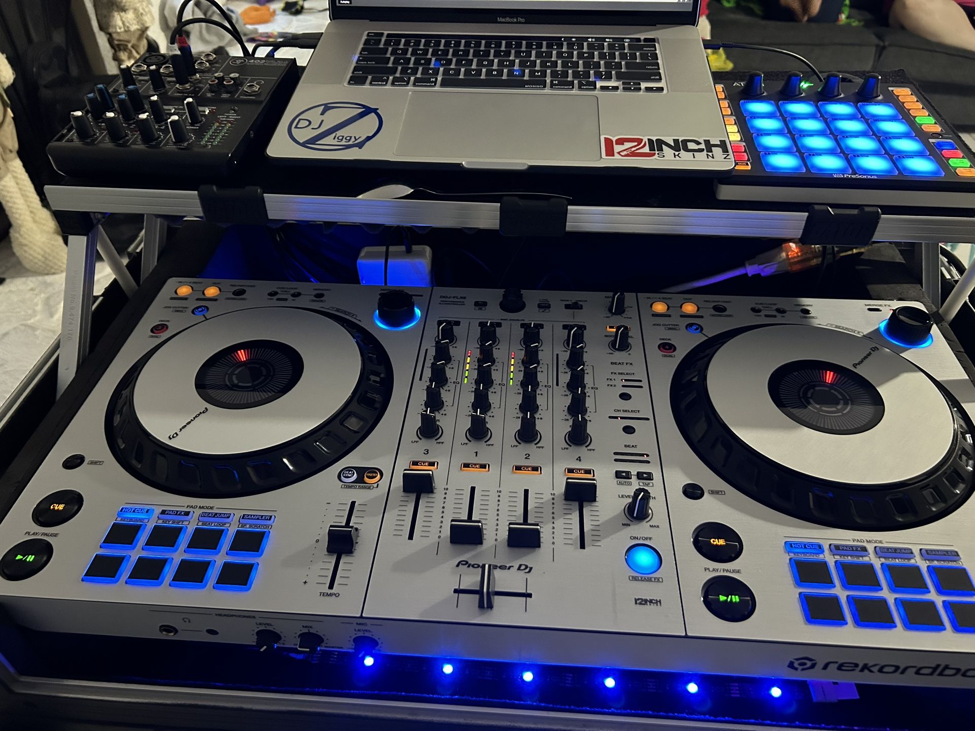Pioneer Ddj Flx6 Controller And Flight Case $500