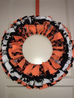 HALLOWEEN WREATH