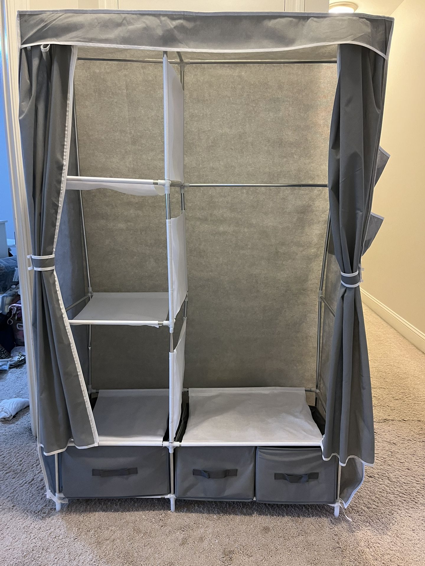 Portable Closet/ Wardrobe