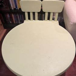 IKEA Children Table With 3 Matching Chairs Color: Light Green