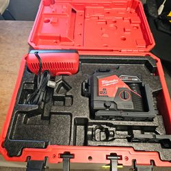 Milwaukee
M12 12-Volt Lithium-Ion Cordless Green 250 ft. 3-Plane Laser Level Kit with One 4.0 Ah Battery, Charger and Case
