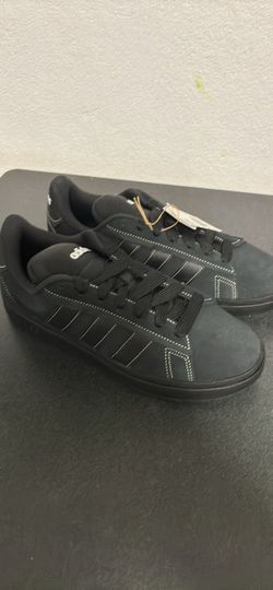 Men’s adidas size 9