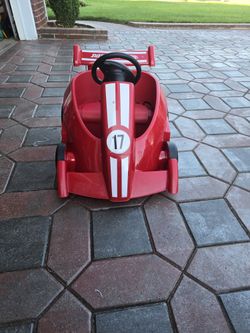 Radio Flyer Red Toy Car Grow With Me Racer: Ride-On Car with Parental Remote Control