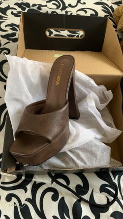 Fashion nova heels