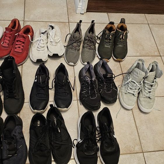 12 PAIRS OF MEN'S SHOES