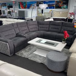 New Arrival‼️Stunning Grey Power Reclining Sectional 