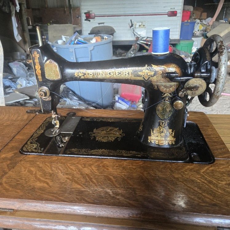 Singer model twenty seven show machine