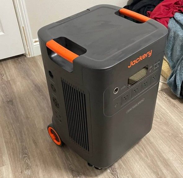 Jackery Explorer 5000 Plus