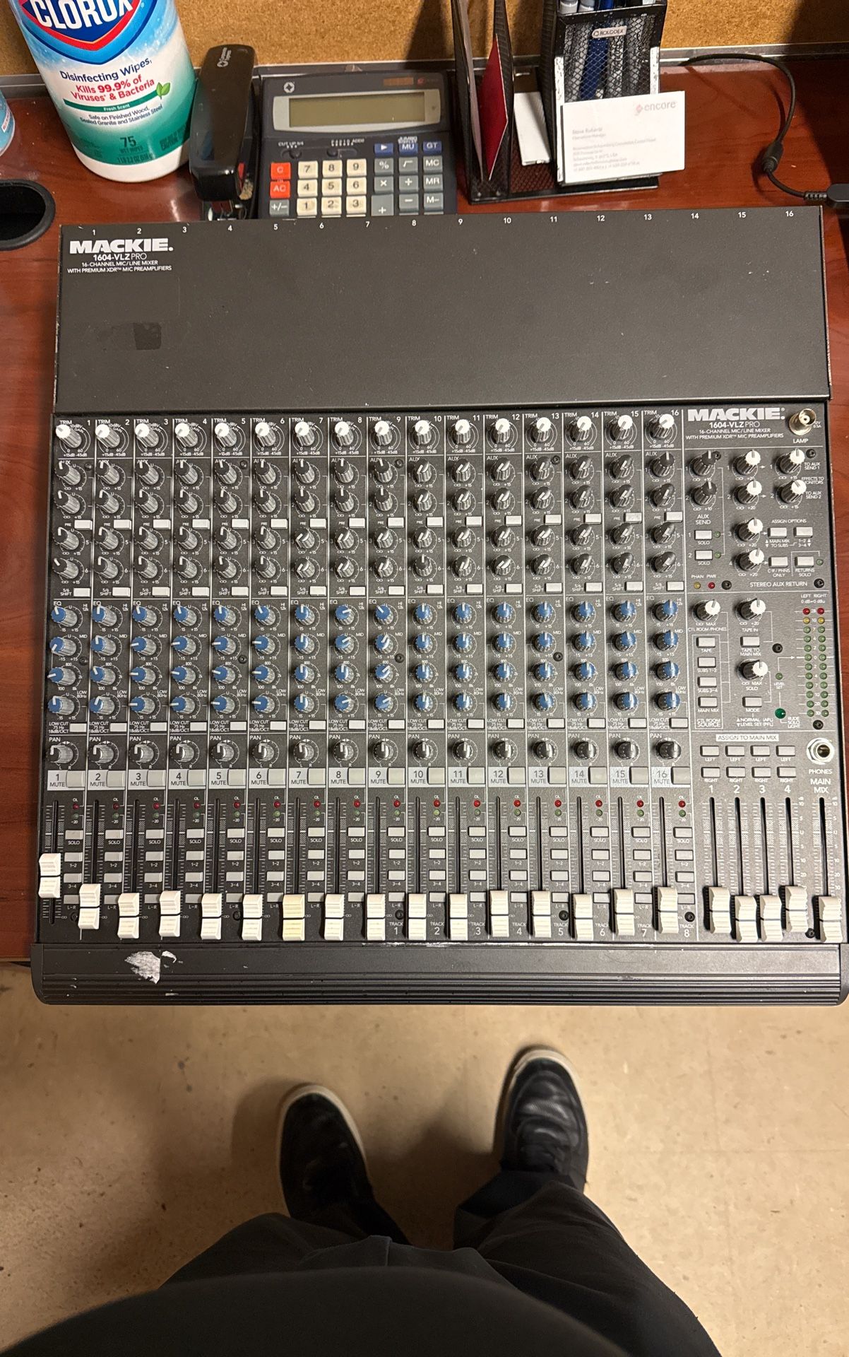 Mackie 1604 Mixer 