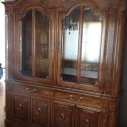 Thomasville China Cabinet