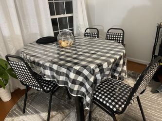 Dining Table & Chairs