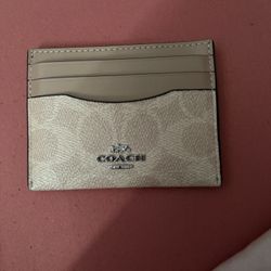 Coach ID wallet 