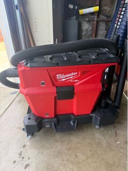 Milwaukee shop vac
