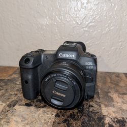 Canon EOS R5 – Excellent Condition + 50mm Lens + 5 Batteries