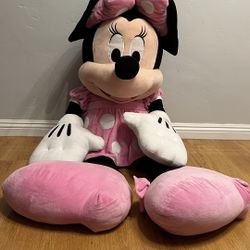Minnie Mouse 52” Plush