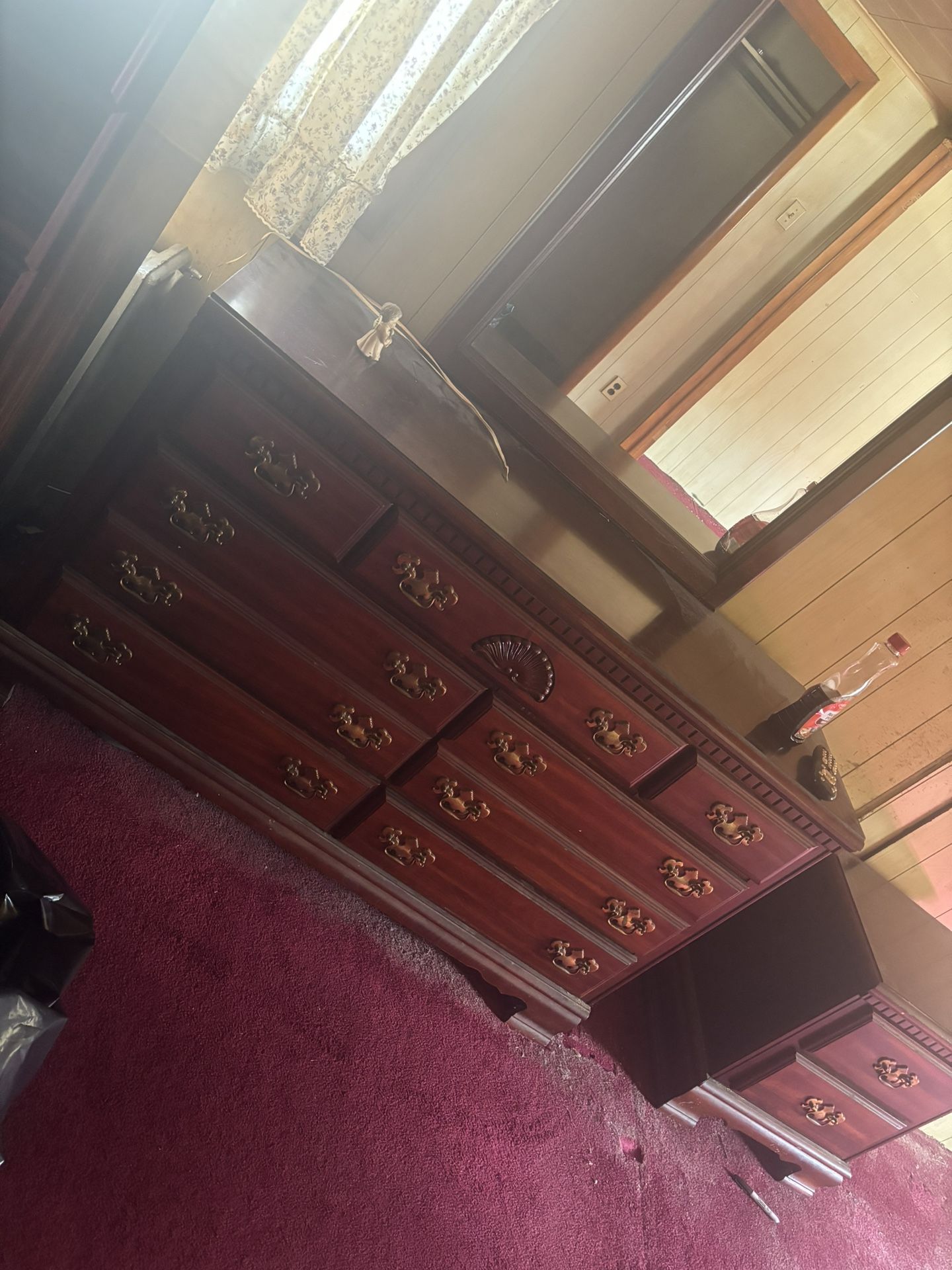 dresser with mirror