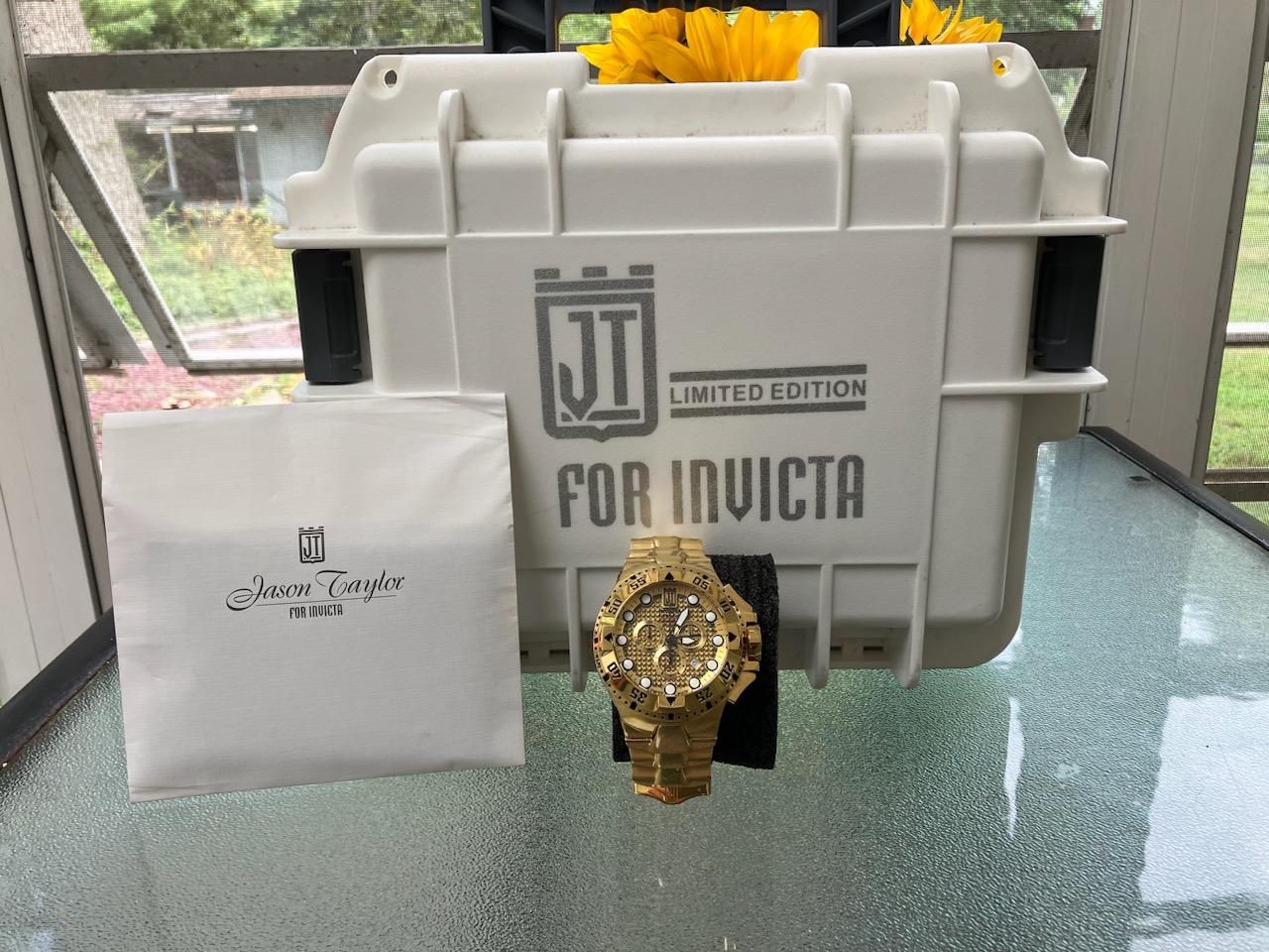 Mens Invicta Limited Edition Gold Watch 