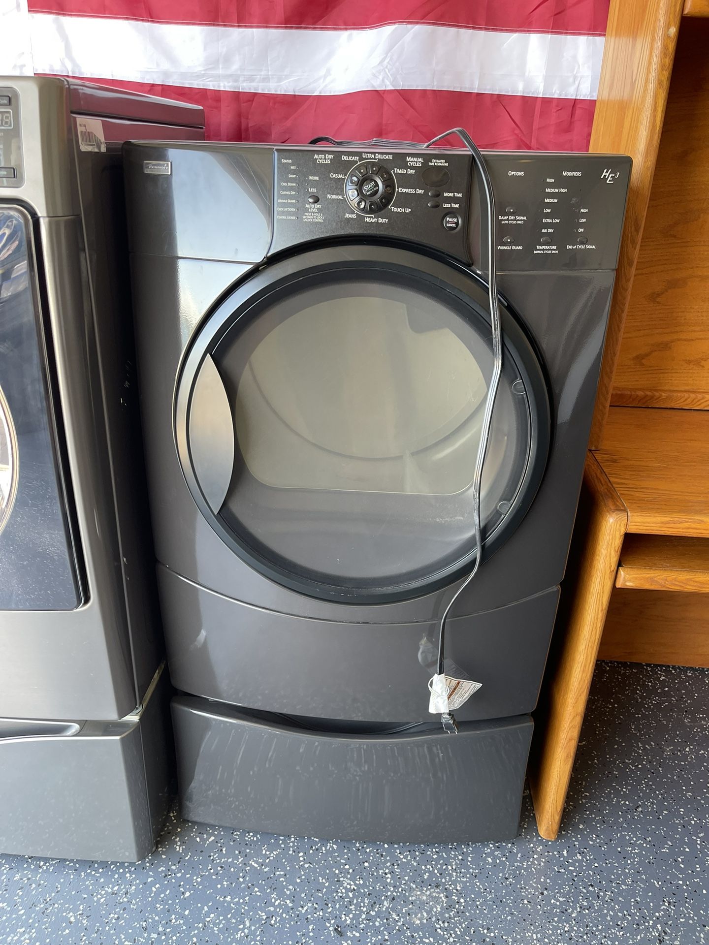 Kenmore Elite HE3 Dryer (GAS) With Pedestal