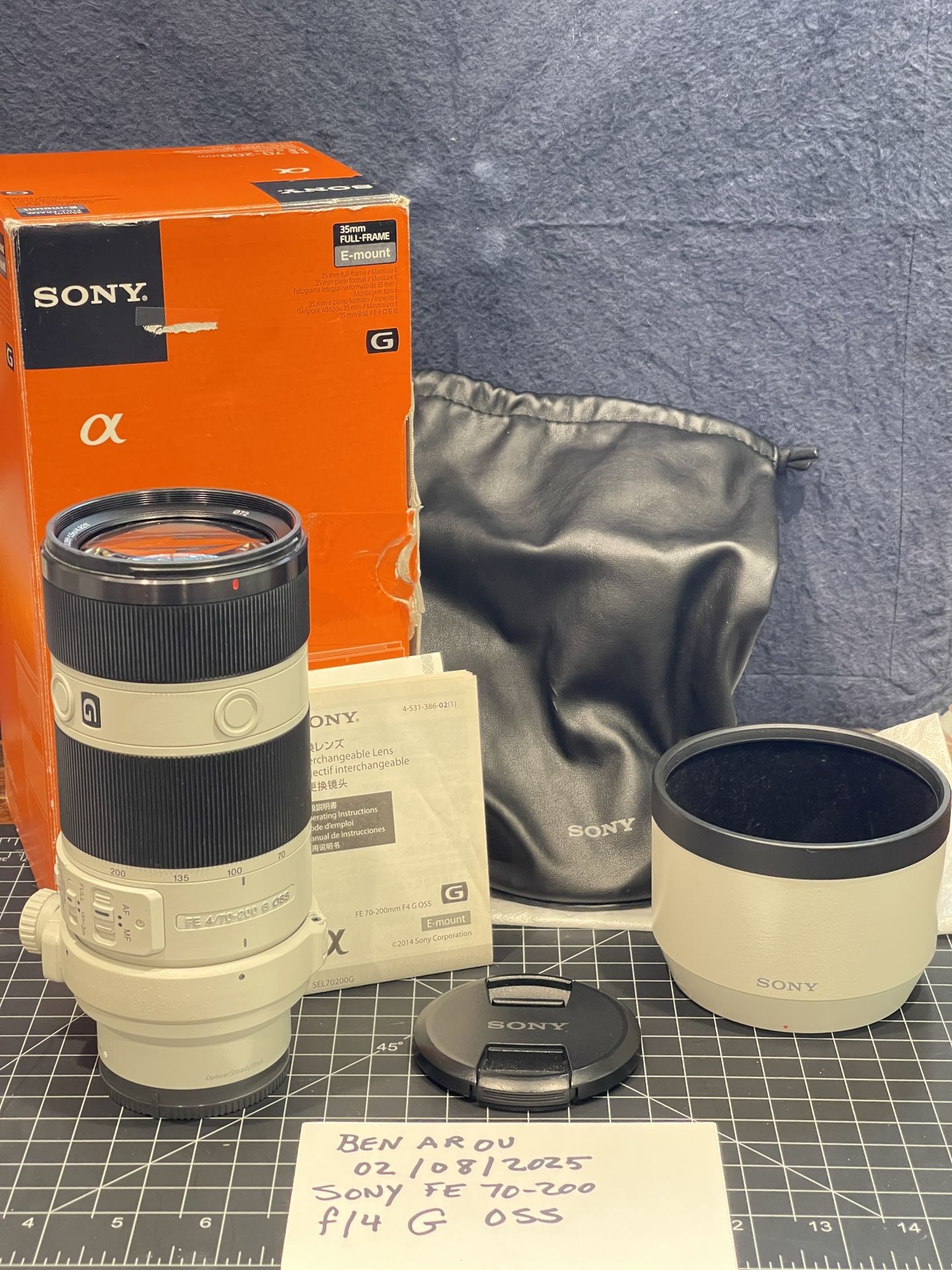 Sony 70-200mm F4 G OSS For Sony E Mount With Caps, Hood, Pouch & Box