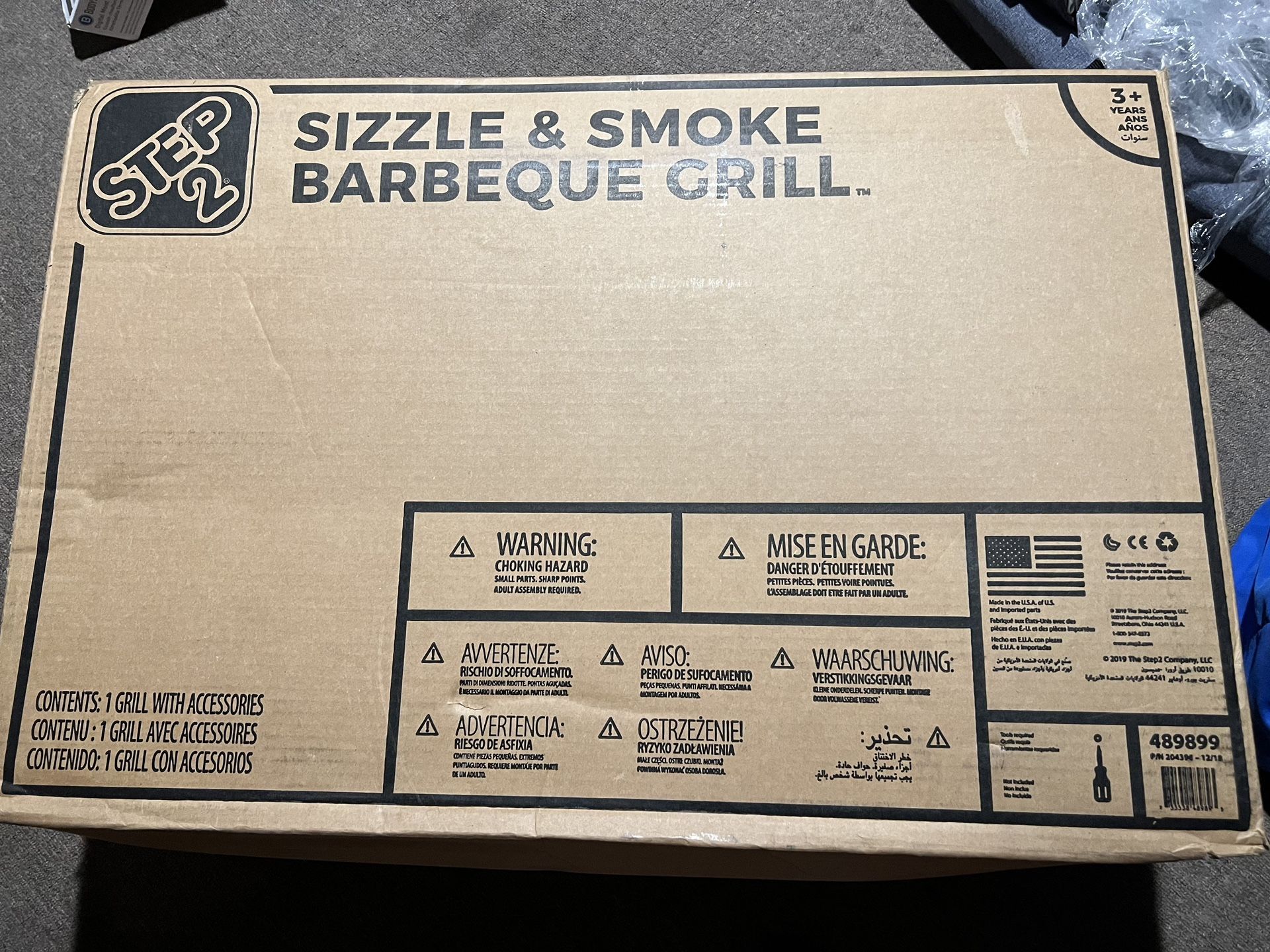 NEW BOX …. Step2 Sizzle & Smoke Barbeque Grill