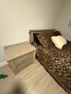 Full size bed room set