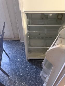 Refridgerator
