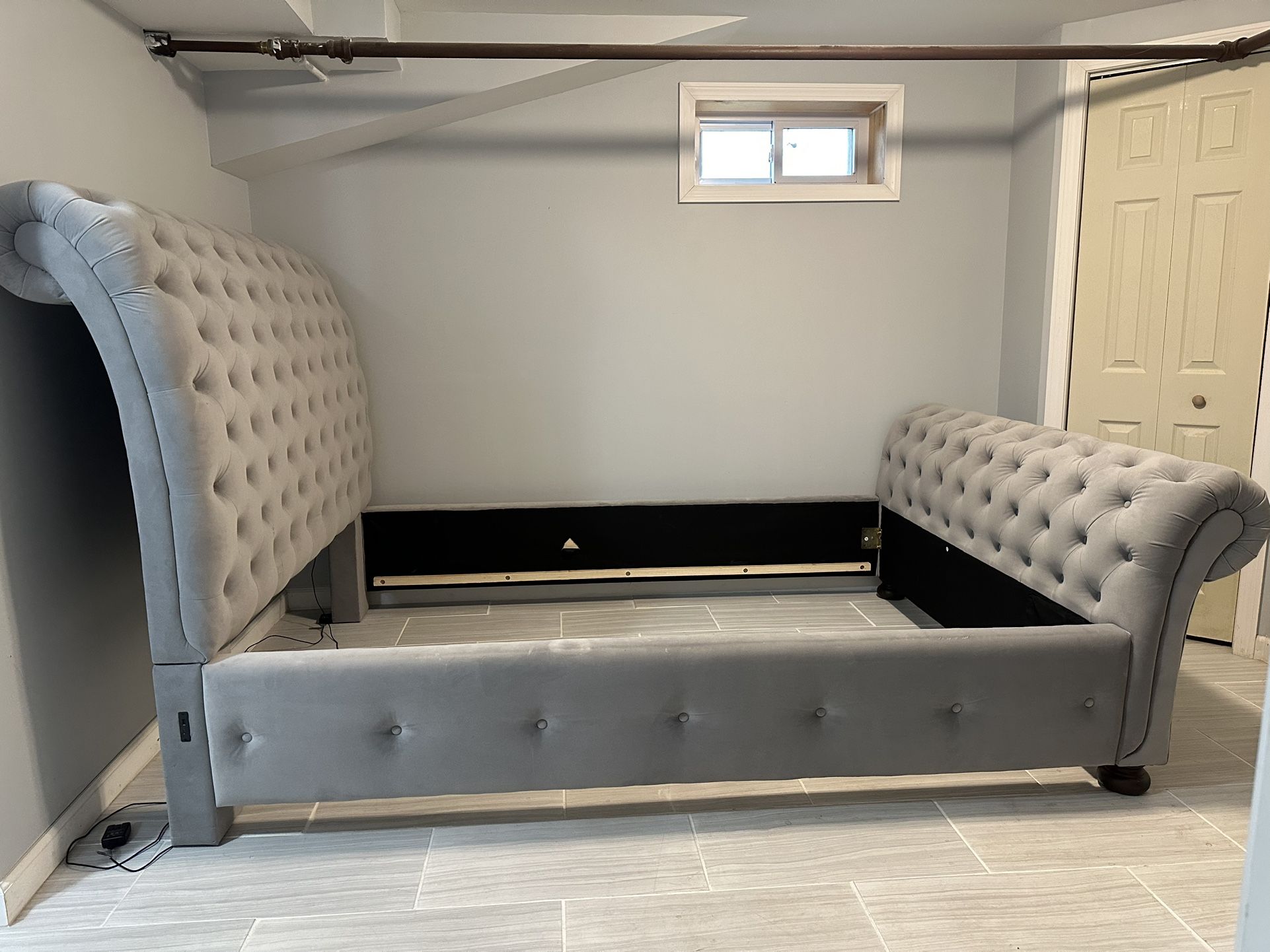 Hollywood Queen Gray Upholstered Sleigh Bed frame
