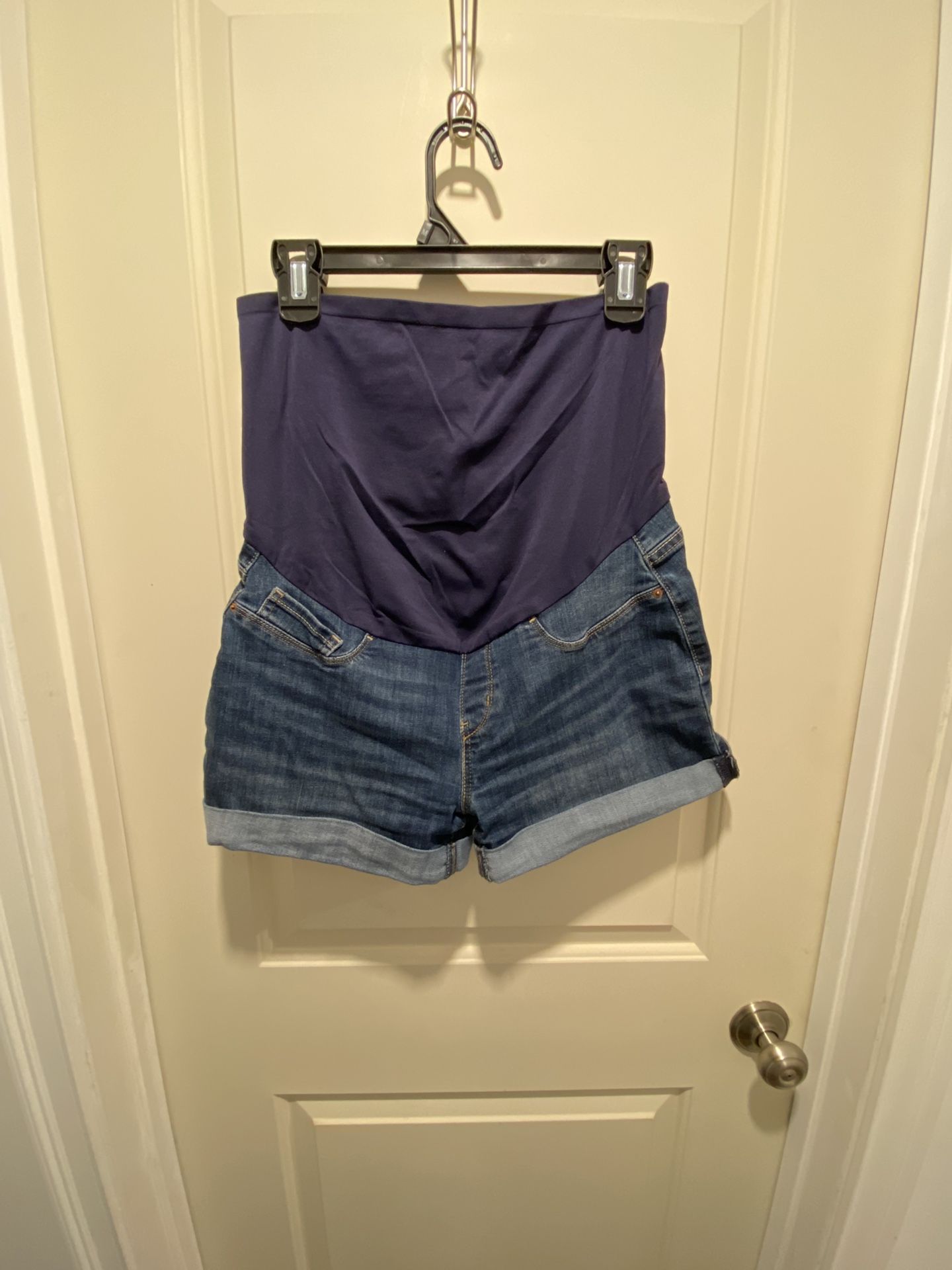 Maternity Shorts Size Medium