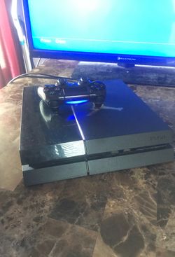 Ps4 with 1 controller, hdmi & power cords. 408.5 GB
