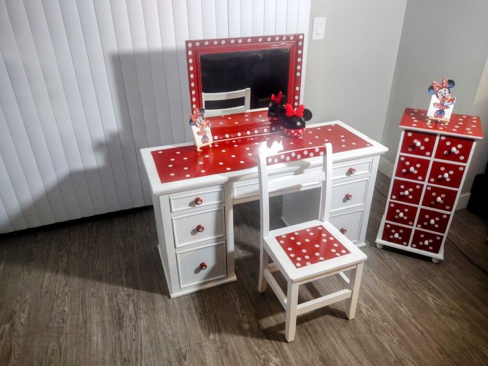 Vanity Desk Set
