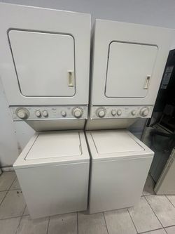 Washer and dryer Whirlpool 24” combo