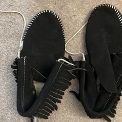 Size 9 black Moccasin 
