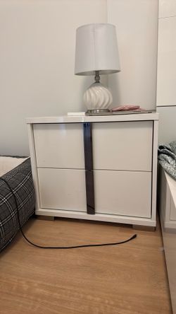 Modern White Bedroom Set – Dresser + Nightstand + Mirror