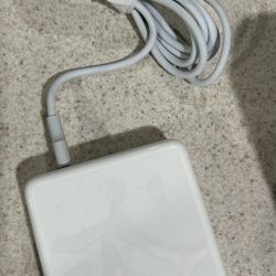 USB-C Power Adapter
