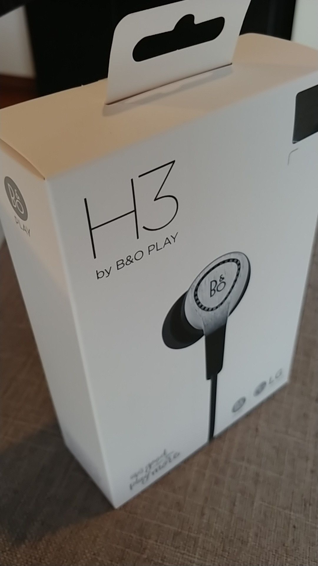 Official LG H3 Headphones by B&O Play