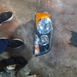 2015 To 2019 Mercedes-Benz GLA 250 Right Passenger Headlight