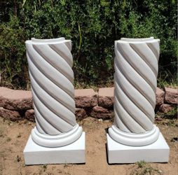 Pair Of Pillars End-Wall Decor/ Par De Pilares