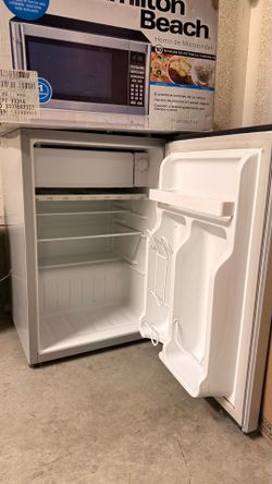 Black & Decker mini refrigerator