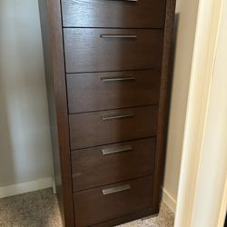 Vertical Dresser