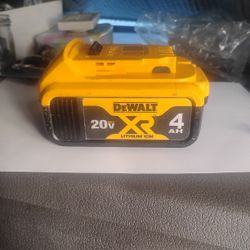 DeWalt 20Vmax XR Lithium -Ion 4Ah Battery Pack 