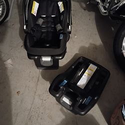 Graco Infant Car Seat With Base And Extra Base