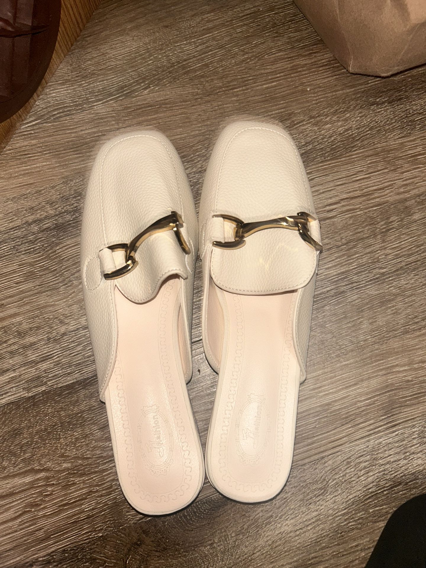 Women’s White Leather Mules