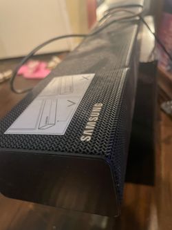 Sound bar with mount