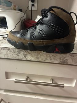 Jordan 9  olives size 2.5