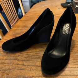 Micheal Kors MK Black Suede Wedge Heel Shoes Size 7 1/2