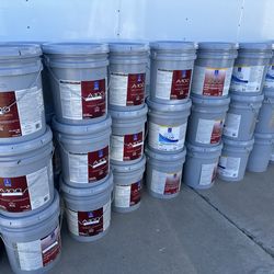 Variedad de pinturas