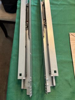 NEW-Two heavy duty bracket for 30" drawer or shelf